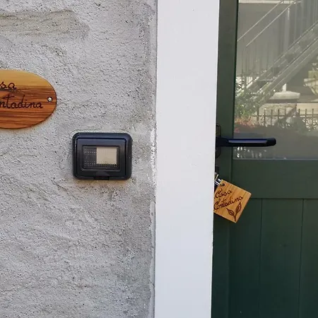 Casa Contadina アパート Vercana